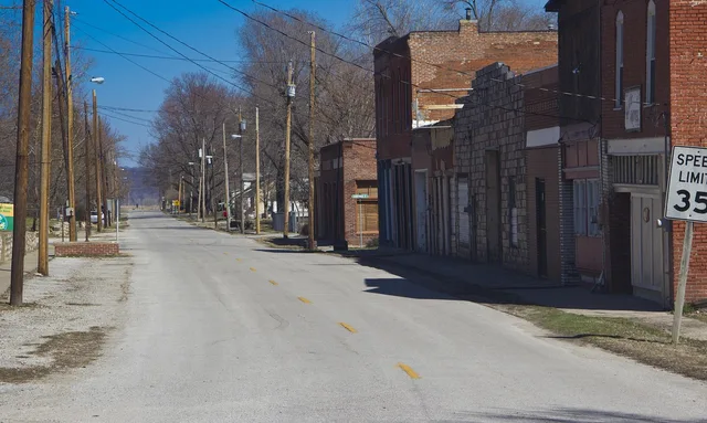 main street, street, small town, town, road, old, main street, main street, main street, main street, main street. How to shape a two-day walkable towns itinerary