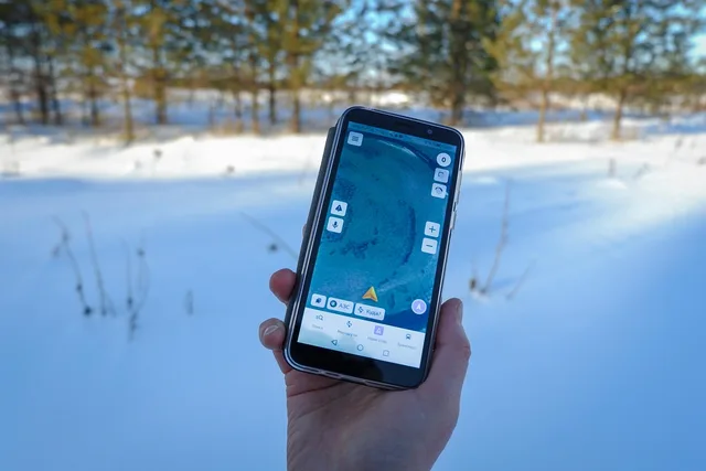 smartphone, orientation, map, travels, walks, navigation, direction, explore, geography, leisure, terrain, south, north. Walkable Trip Mistakes Itinerary: A Reusable Framework