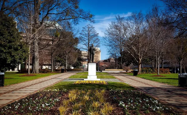 kelly ingram park, birmingham, alabama, statue, monument, martin luther king jr, civil rights, flowers, plants, walkway, public, city, cities, urban, downtown, hdr, sky, clouds, idyllic, picturesque, birmingham, birmingham, birmingham, birmingham, birmingham. Civil rights walking trail: 5 Southern downtowns