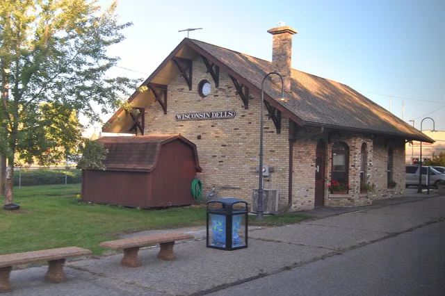 The Amtrak station in Wisconsin Dells. What drives a car-free weekend cost in a walkable Amtrak town