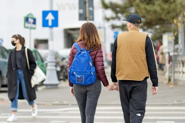couple, pedestrian, crosswalk, walking, crossing the street, street, urban, city