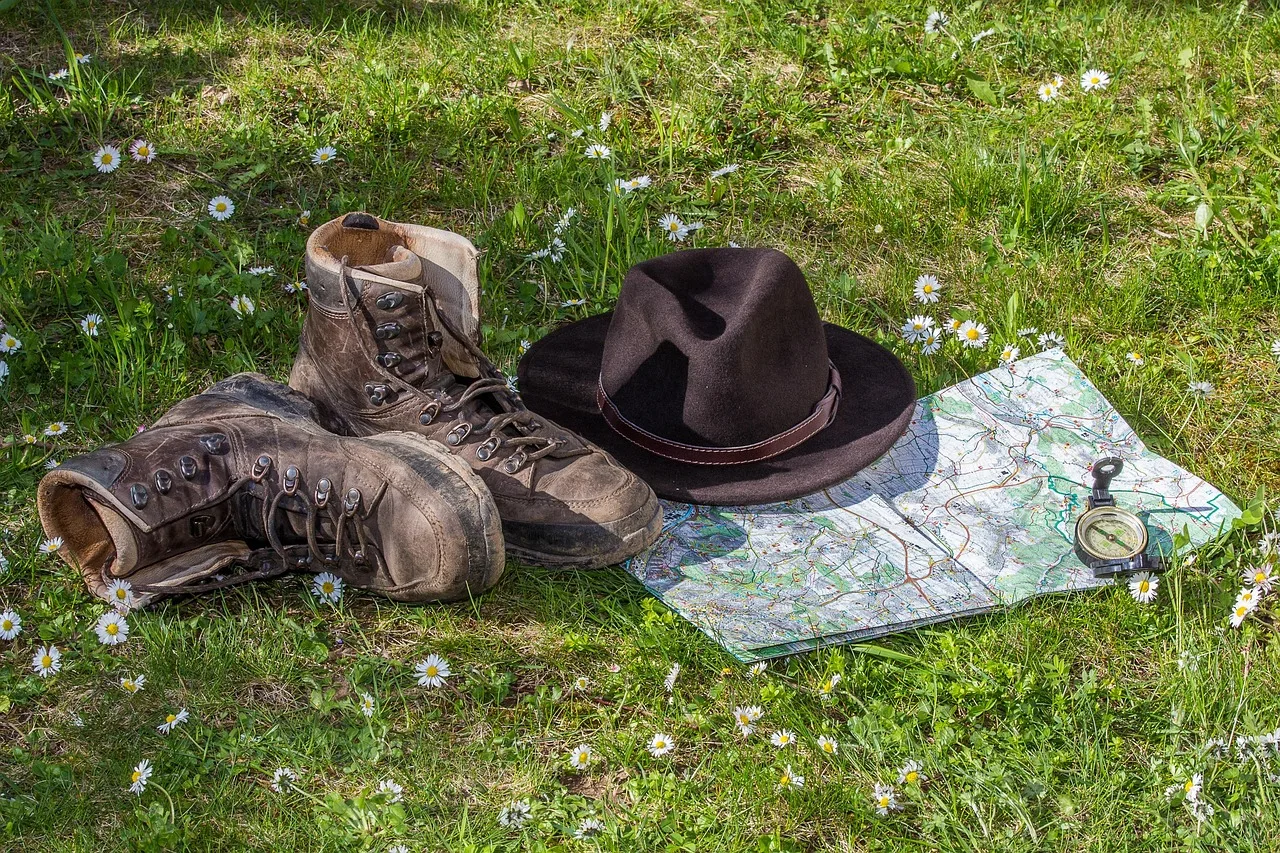 hike, map, orientation, walking boots, shoes, cap, travel, vacation, compass, outdoor, hike, orientation, walking boots, walking boots, walking boots, shoes, compass, compass, compass, compass, compass. Walking Itinerary Design Planning: Five Steps