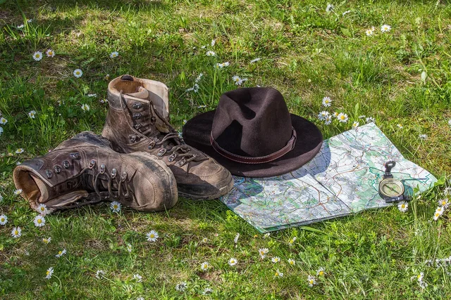 hike, map, orientation, walking boots, shoes, cap, travel, vacation, compass, outdoor, hike, orientation, walking boots, walking boots, walking boots, shoes, compass, compass, compass, compass, compass. Walking Itinerary Design Planning: Five Steps